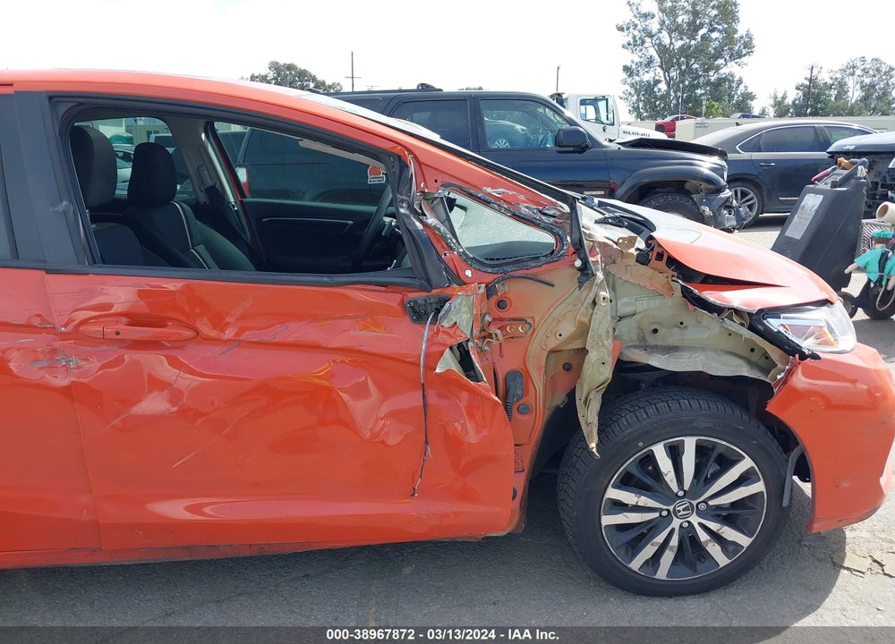 2018 HONDA FIT EX VIN: 3HGGK5H81JM721377