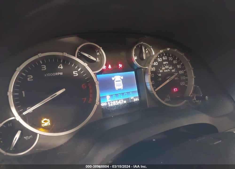 2017 TOYOTA TUNDRA SR5 5.7L V8 VIN: 5TFUW5F14HX602478