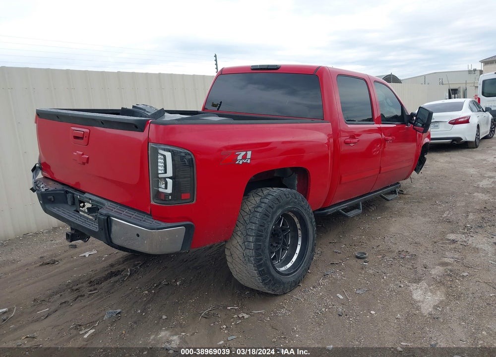 2011 CHEVROLET SILVERADO 1500 LT VIN: 3GCPKSE3XBG135377
