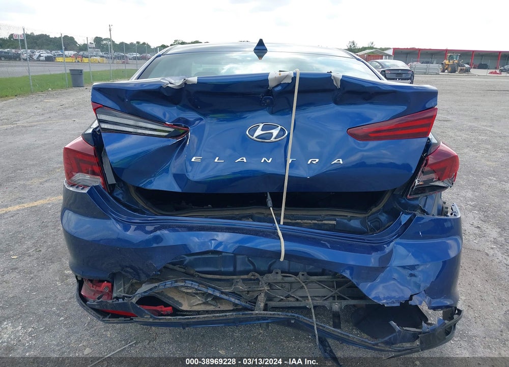 2020 HYUNDAI ELANTRA SEL VIN: 5NPD84LF2LH569795