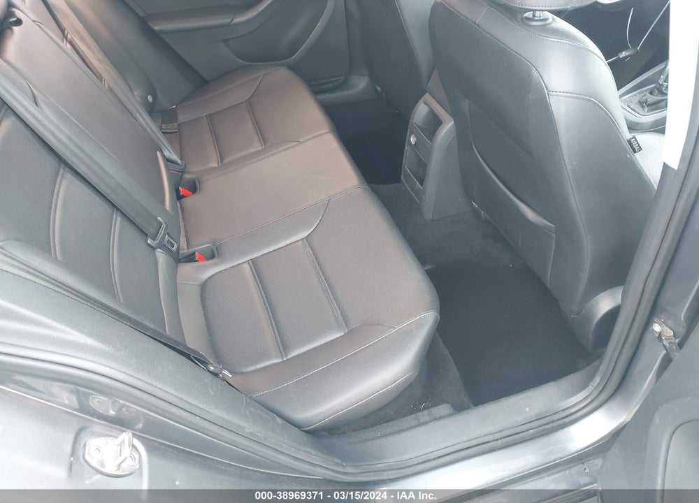 2015 VOLKSWAGEN JETTA 1.8T SE VIN: 3VWD17AJ3FM412950