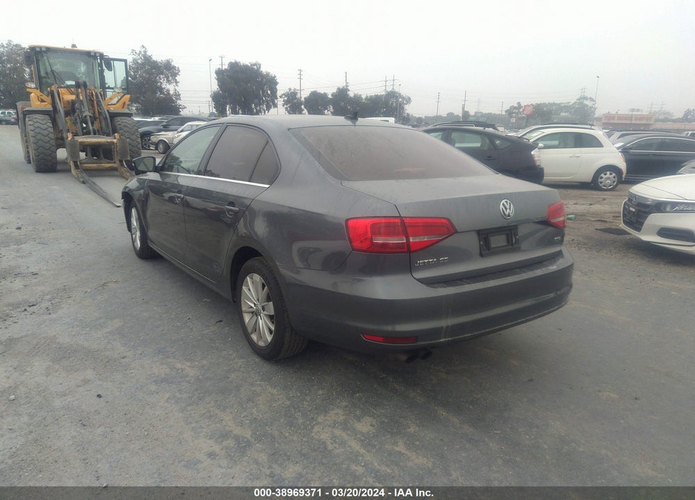 2015 VOLKSWAGEN JETTA 1.8T SE VIN: 3VWD17AJ3FM412950