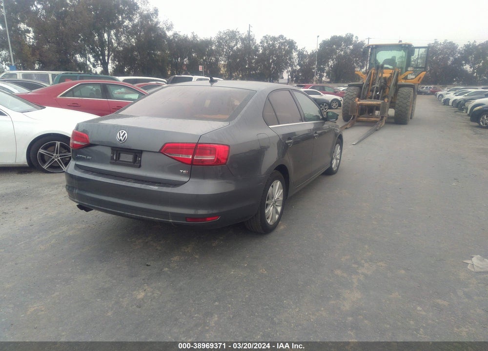 2015 VOLKSWAGEN JETTA 1.8T SE VIN: 3VWD17AJ3FM412950