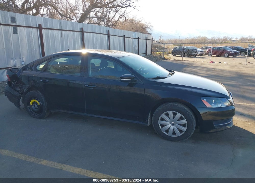 2013 VOLKSWAGEN PASSAT 2.5L S VIN: 1VWAH7A39DC150785