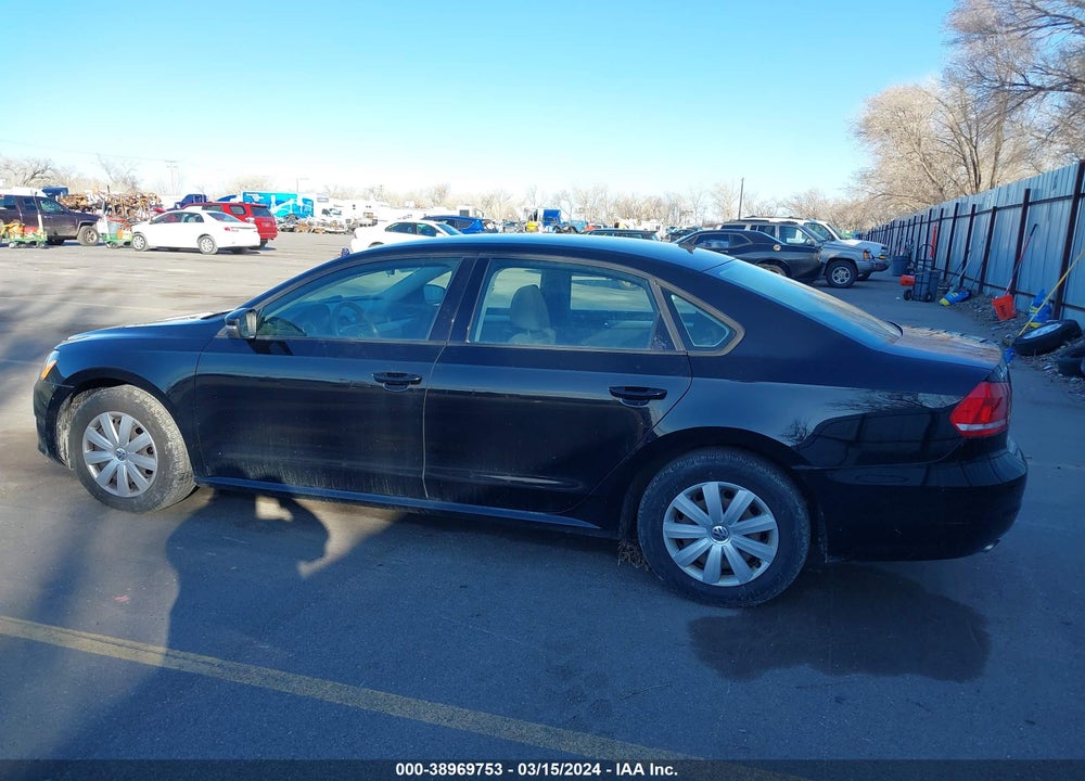 2013 VOLKSWAGEN PASSAT 2.5L S VIN: 1VWAH7A39DC150785