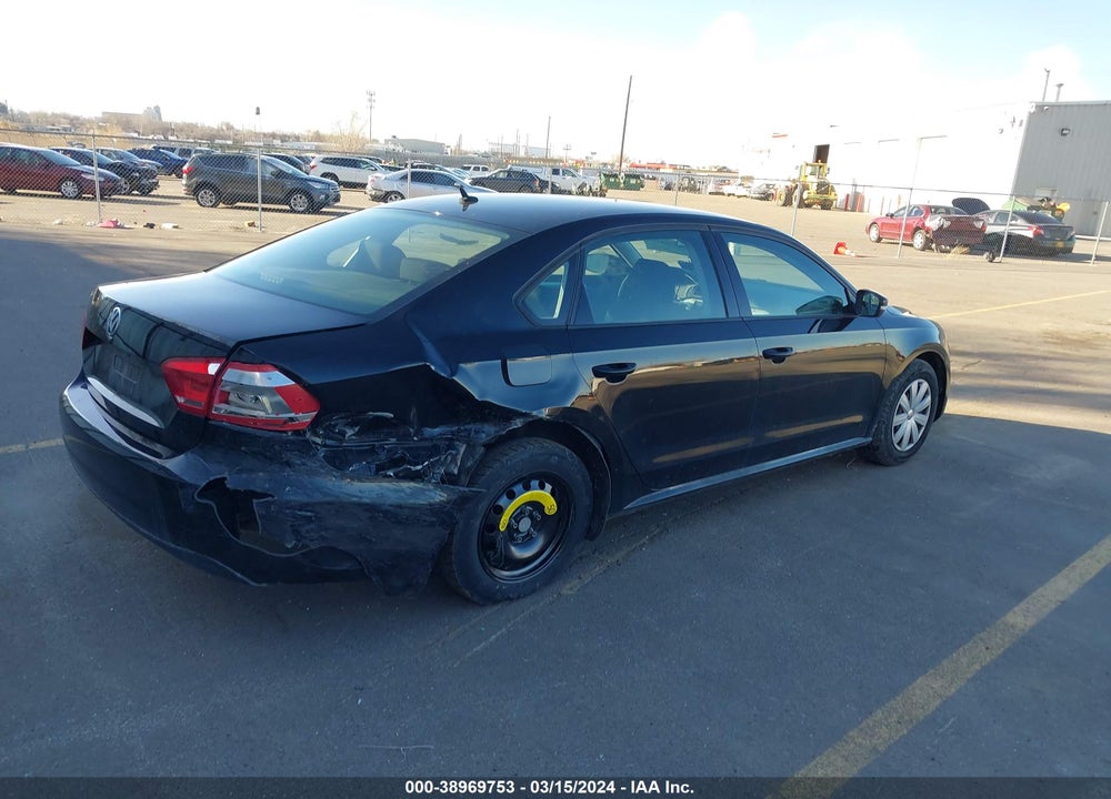 2013 VOLKSWAGEN PASSAT 2.5L S VIN: 1VWAH7A39DC150785