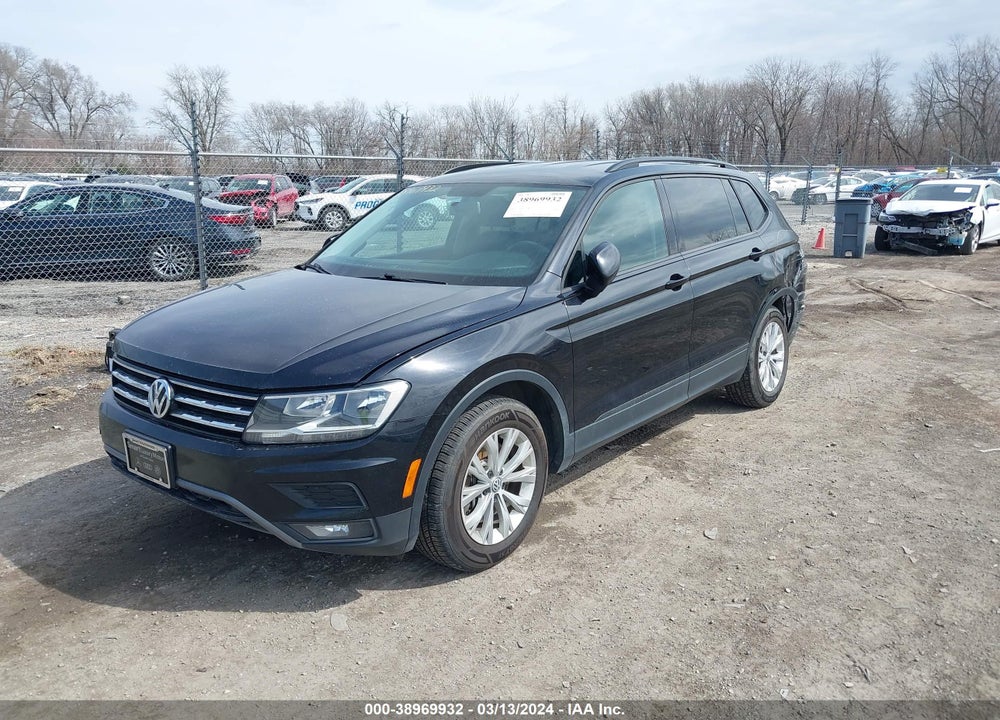 2018 VOLKSWAGEN TIGUAN VIN: 3VV1B7AX7JM013461