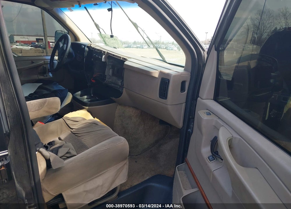 2003 GMC SAVANA UPFITTER VIN: 1GDFG15X131229427