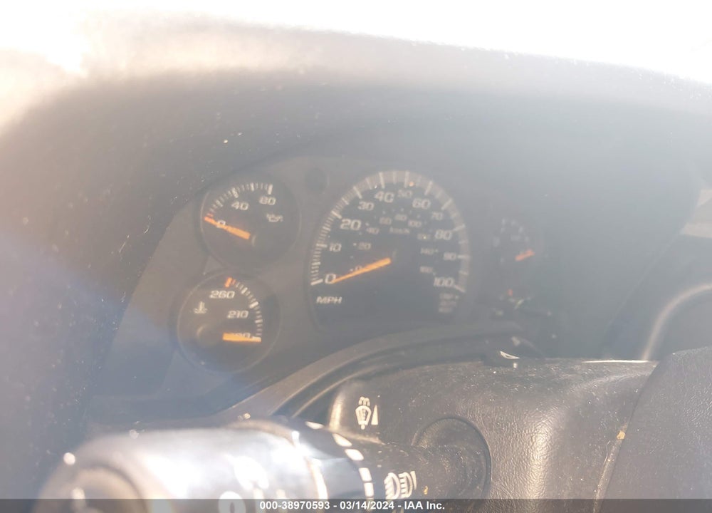 2003 GMC SAVANA UPFITTER VIN: 1GDFG15X131229427