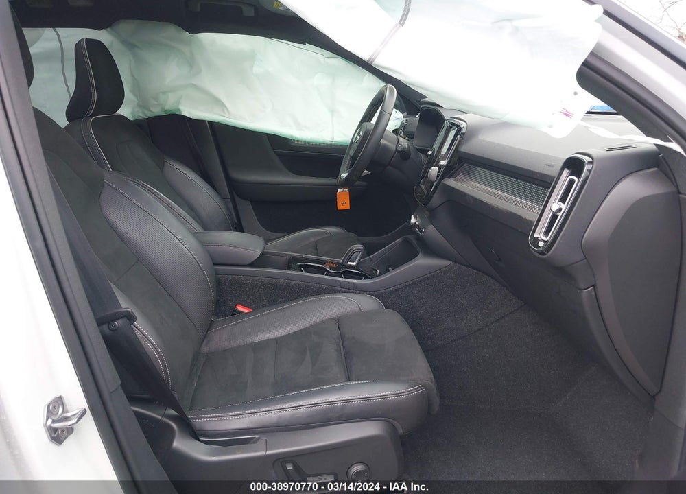 2021 VOLVO XC40 RECHARGE PURE ELECTRIC P8 VIN: YV4ED3UR5M2536356