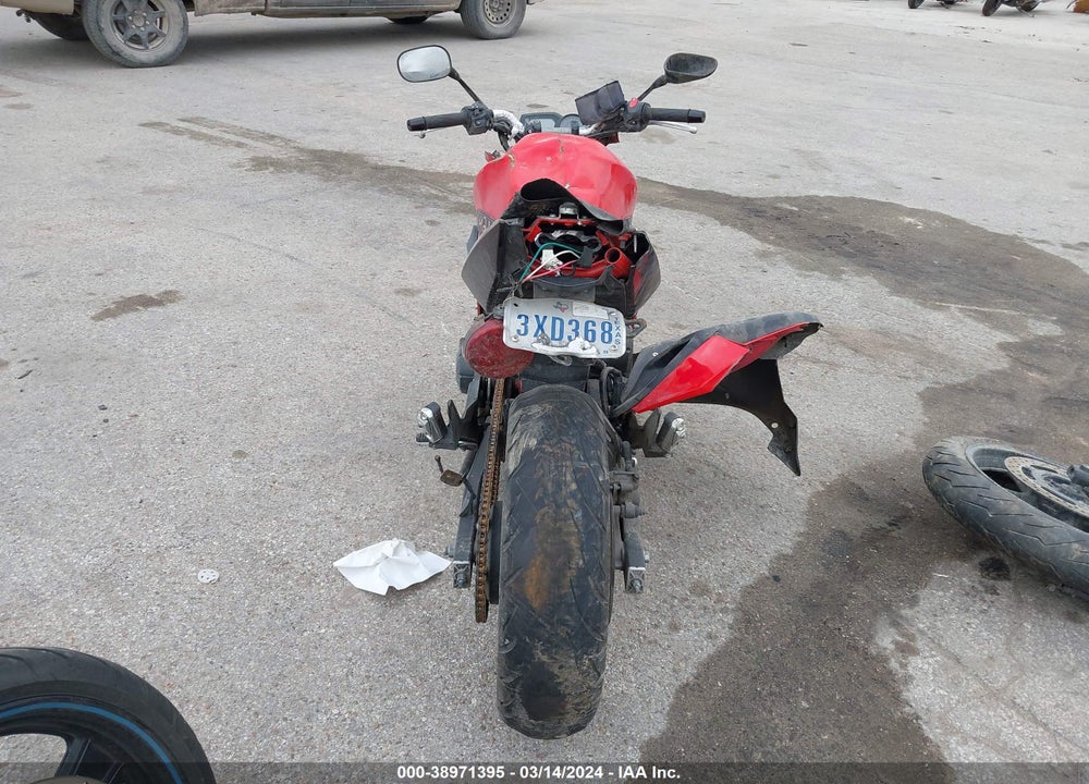 2015 YAMAHA FZ6 R VIN: JYARJ18E3FA014211