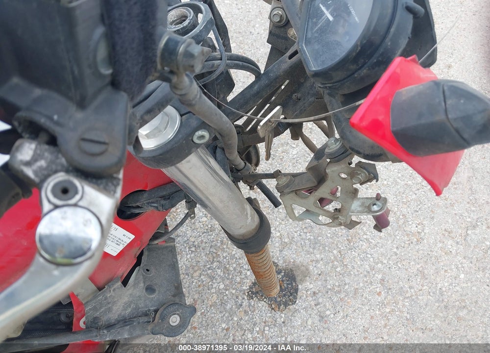 2015 YAMAHA FZ6 R VIN: JYARJ18E3FA014211
