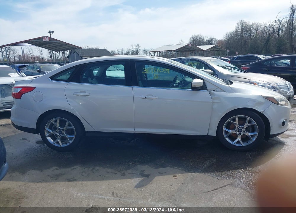2014 FORD FOCUS TITANIUM VIN: 1FADP3J23EL189558