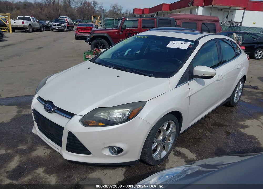 2014 FORD FOCUS TITANIUM VIN: 1FADP3J23EL189558