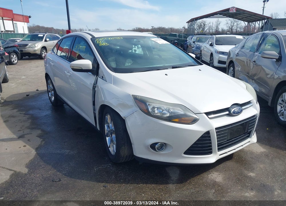 2014 FORD FOCUS TITANIUM VIN: 1FADP3J23EL189558