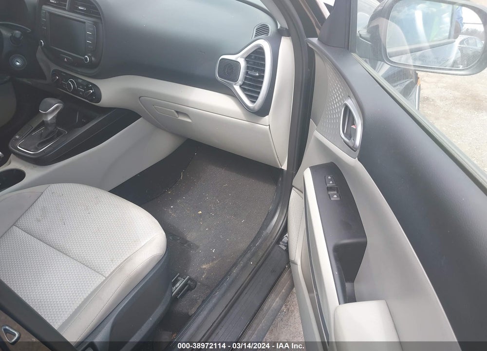 2023 KIA SOUL LX VIN: KNDJ23AU8P7876673