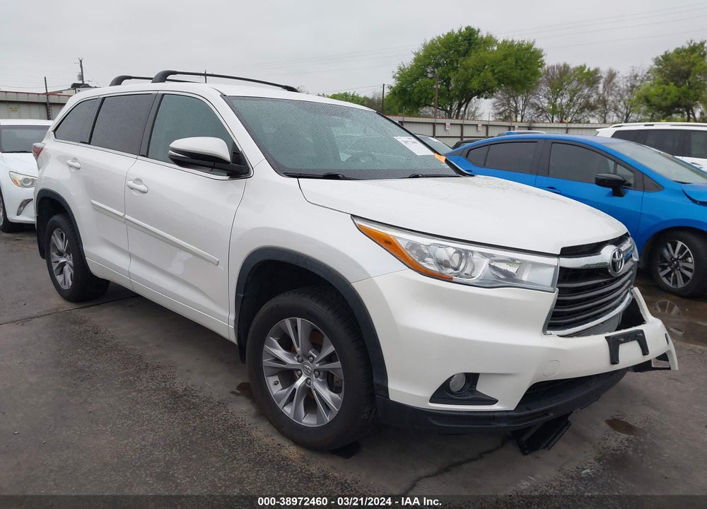 2015 TOYOTA HIGHLANDER LE PLUS V6 VIN: 5TDBKRFH1FS204879
