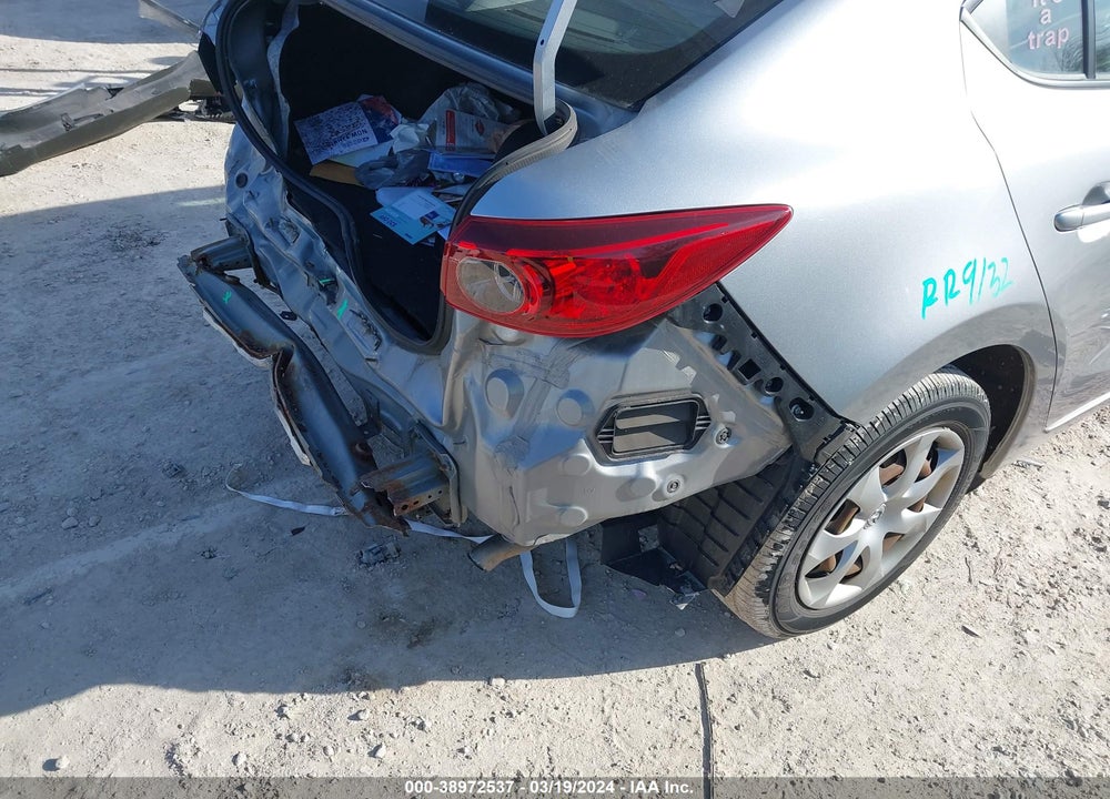 2014 MAZDA 3 I SPORT VIN: JM1BM1U79E1123145