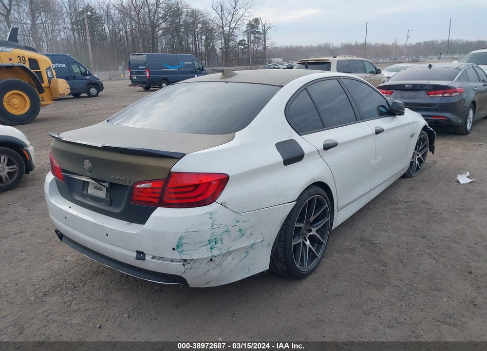 2011 BMW 528I VIN: WBAFR1C55BC260826