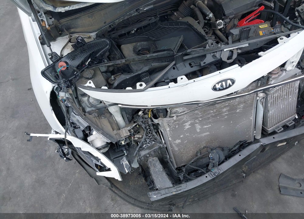 2019 KIA OPTIMA VIN: 5XXGU4L11KG303644