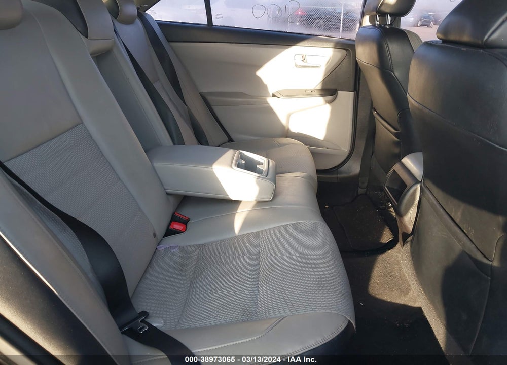 2017 TOYOTA CAMRY SE VIN: 4T1BF1FK9HU693365