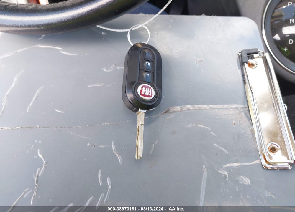 2012 FIAT 500C VIN: 3C3CFFDR2CT385631