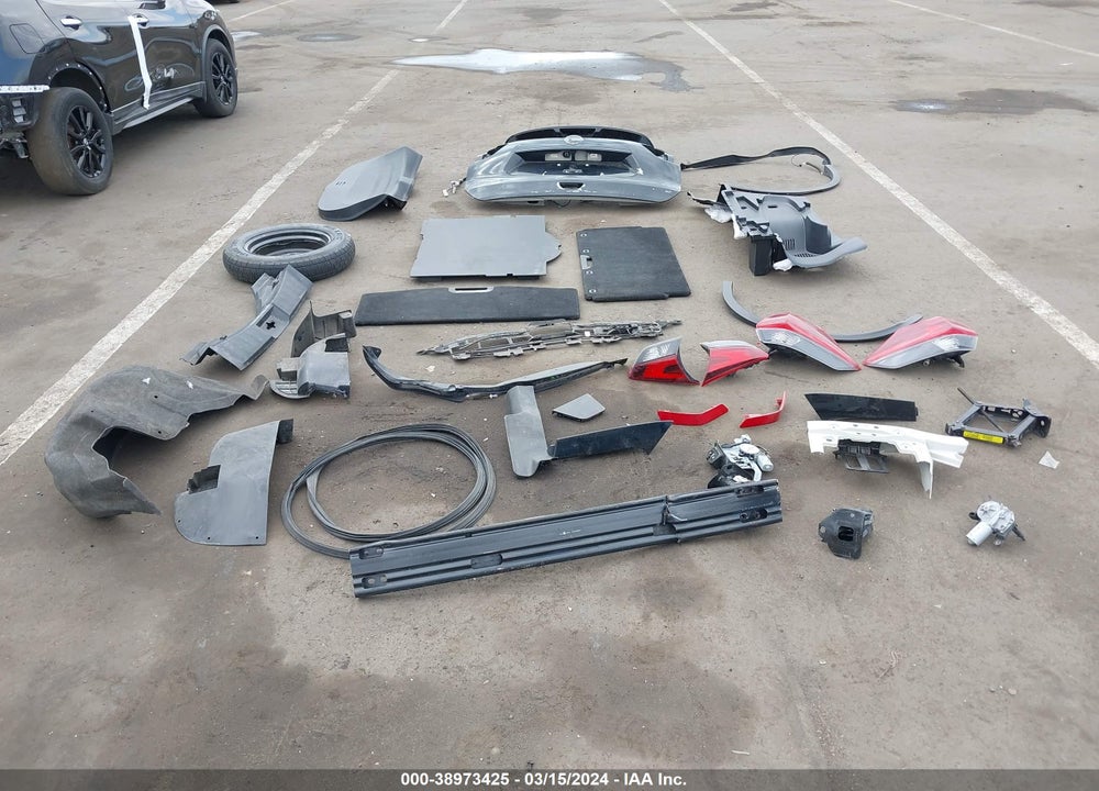 2018 NISSAN ROGUE SV VIN: 5N1AT2MT6JC746394