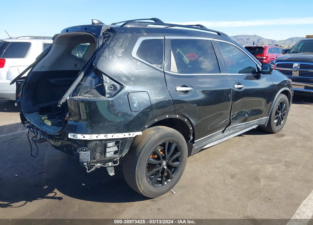 2018 NISSAN ROGUE SV VIN: 5N1AT2MT6JC746394