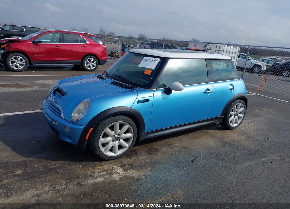 2002 MINI COOPER S VIN: WMWRE33482TD53225