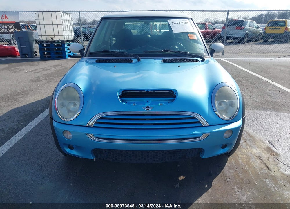 2002 MINI COOPER S VIN: WMWRE33482TD53225