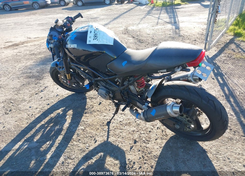 2005 DUCATI M600 VIN: ZDM1RA2K15B067589