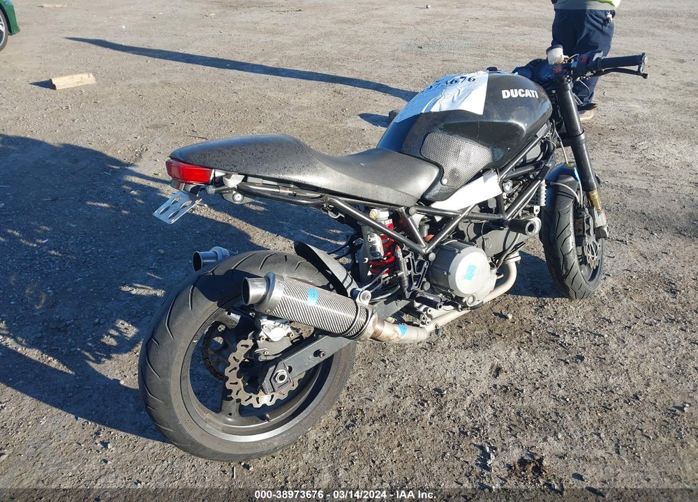 2005 DUCATI M600 VIN: ZDM1RA2K15B067589