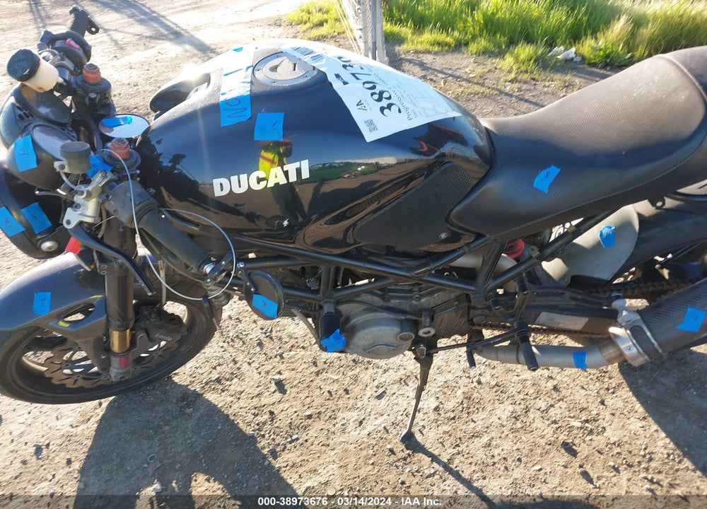2005 DUCATI M600 VIN: ZDM1RA2K15B067589