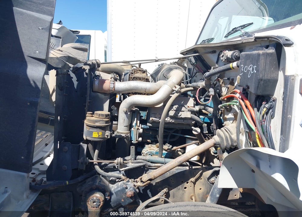 1999 INTERNATIONAL 4000 4700 VIN: 1HTSCAAN1XH586593