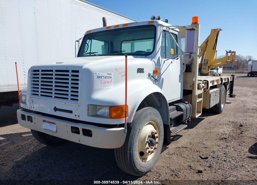1999 INTERNATIONAL 4000 4700 VIN: 1HTSCAAN1XH586593
