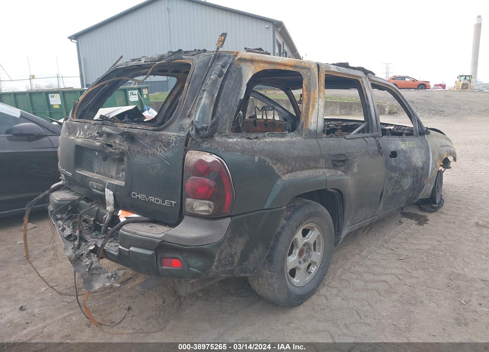 2002 CHEVROLET TRAILBLAZER LS VIN: 1GNDT13S922466455