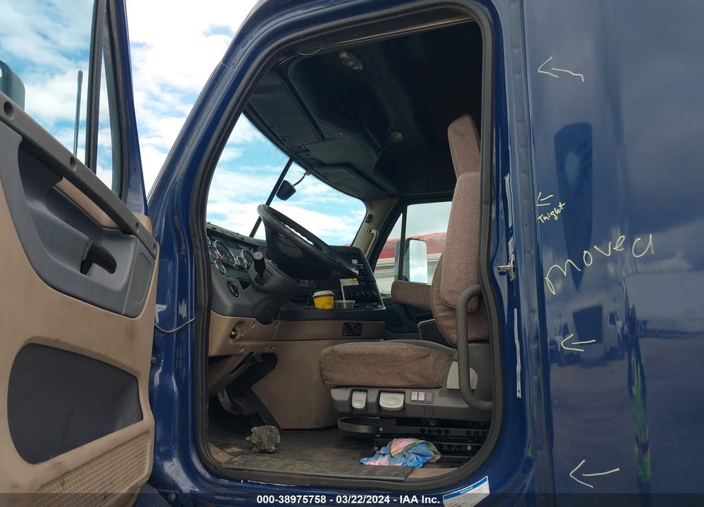 2018 FREIGHTLINER CASCADIA 125 VIN: 1FUJGLDR4JLJH9433
