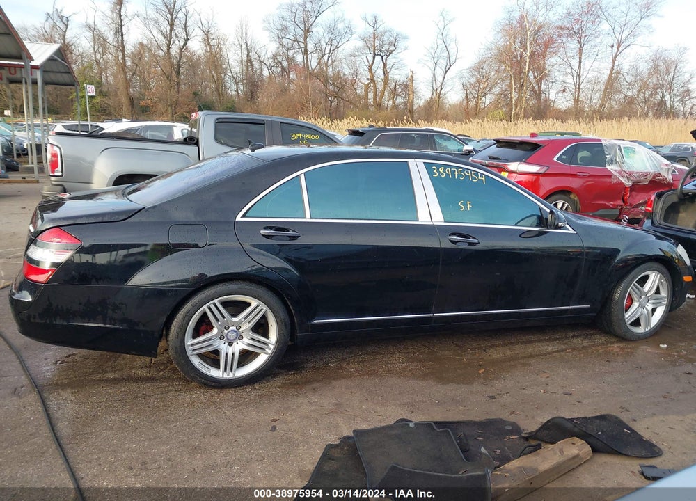2009 MERCEDES-BENZ S 550 VIN: WDDNG71X59A281019