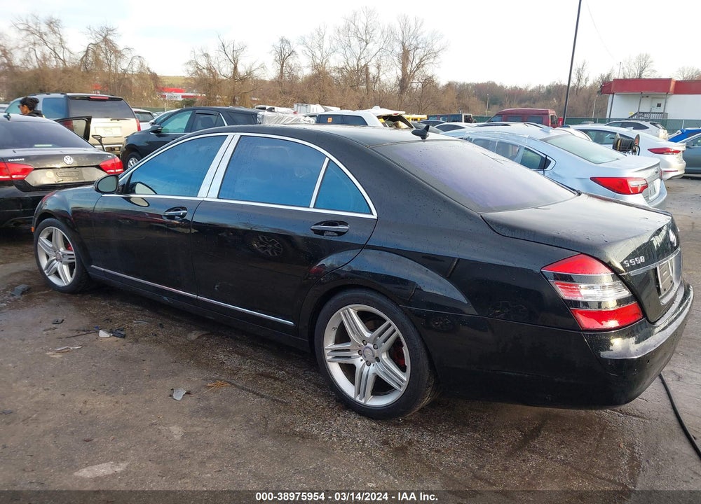 2009 MERCEDES-BENZ S 550 VIN: WDDNG71X59A281019