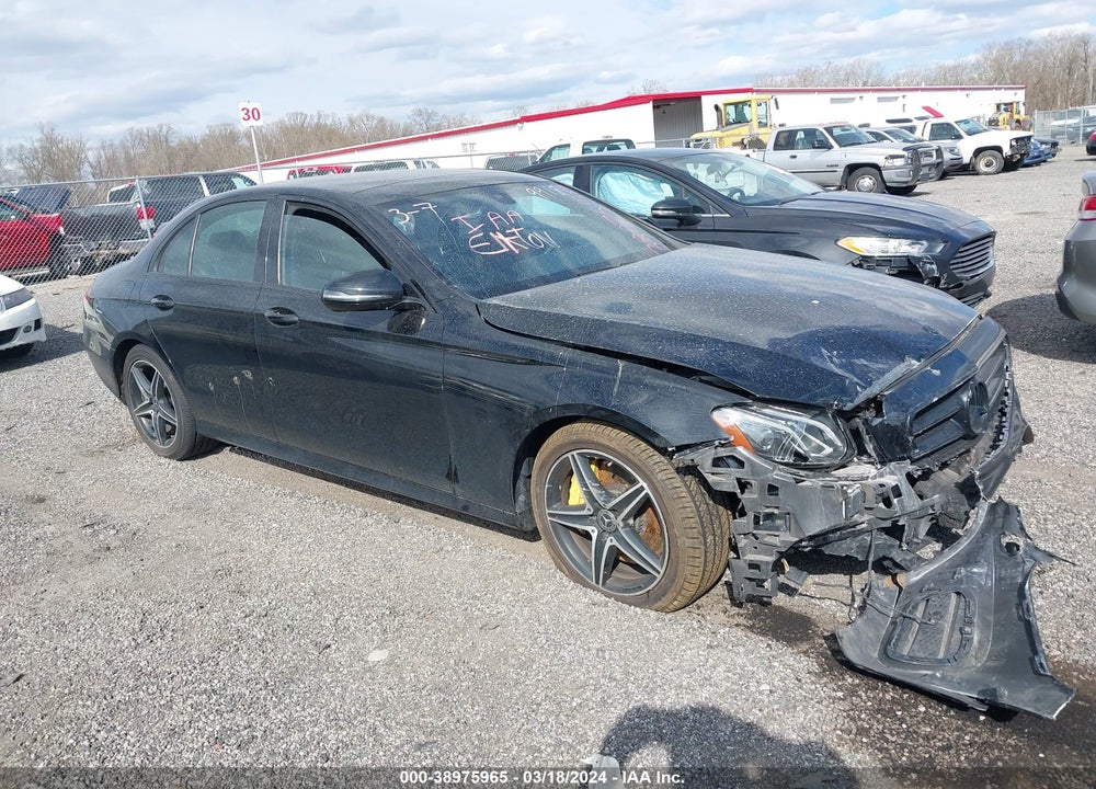 2018 MERCEDES-BENZ E 300 VIN: WDDZF4JBXJA469918