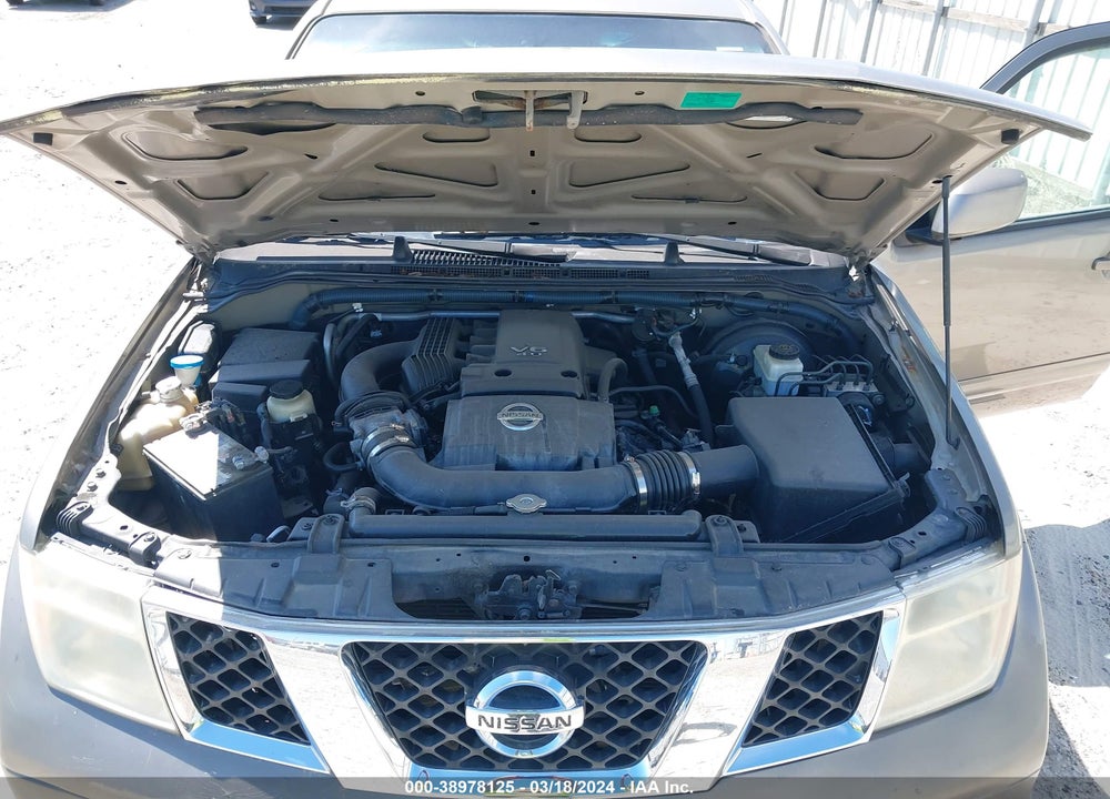 2005 NISSAN PATHFINDER LE VIN: 5N1AR18U45C784675
