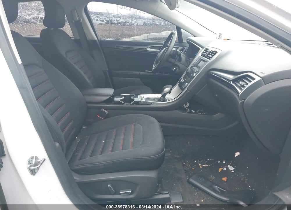 2015 FORD FUSION SE VIN: 3FA6P0H96FR239219