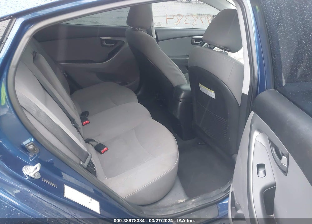 2015 HYUNDAI ELANTRA SE VIN: 5NPDH4AE4FH581381