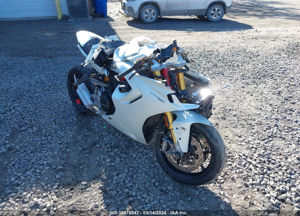 2023 DUCATI SUPERSPORT VIN: ZDMVABDS9PB004500