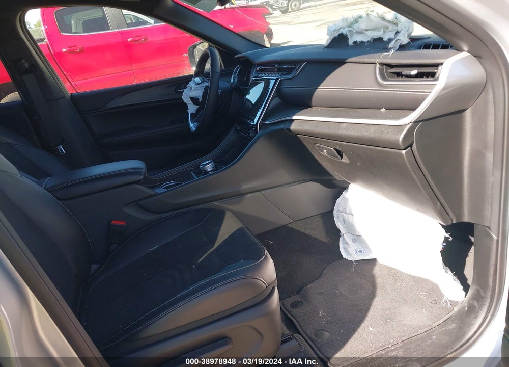 2023 JEEP GRAND CHEROKEE L ALTITUDE 4X2 VIN: 1C4RJJAG7P8901447