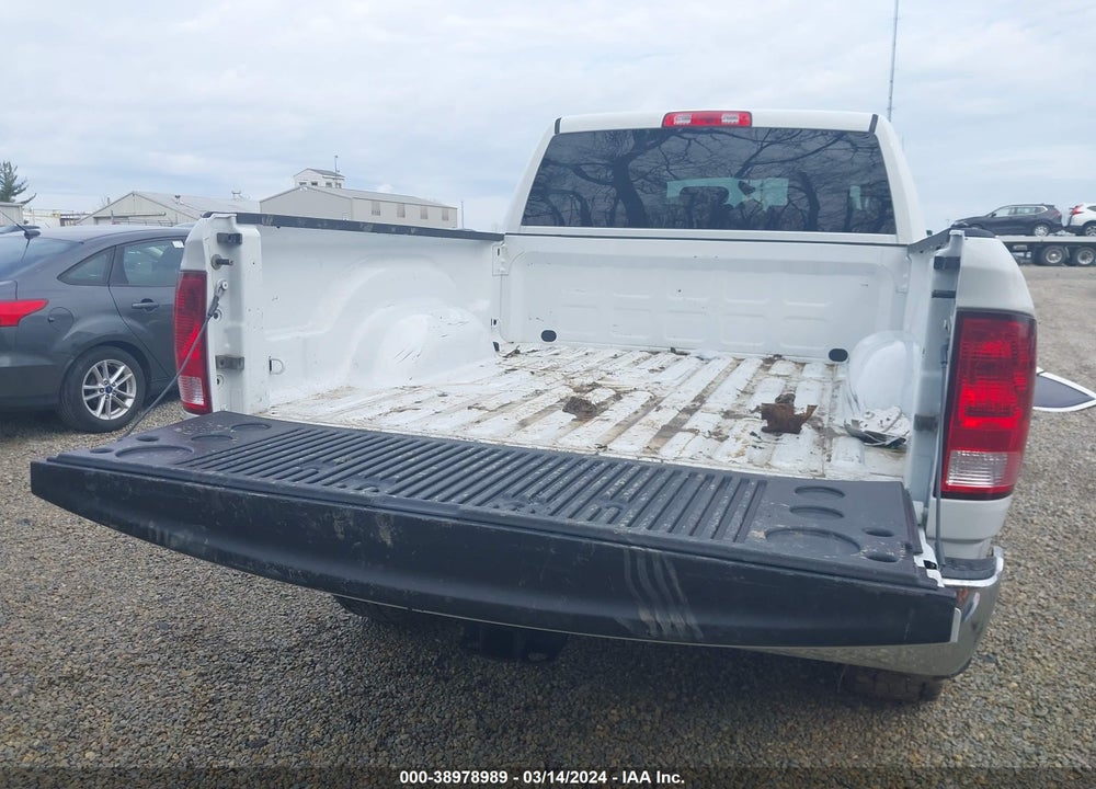 2016 RAM 2500 TRADESMAN VIN: 3C6UR5CL3GG129146