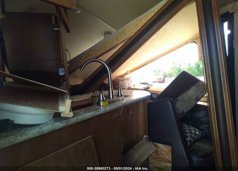 2018 WILDWOOD 28FT VIN: 4X4TWDD20J7358023