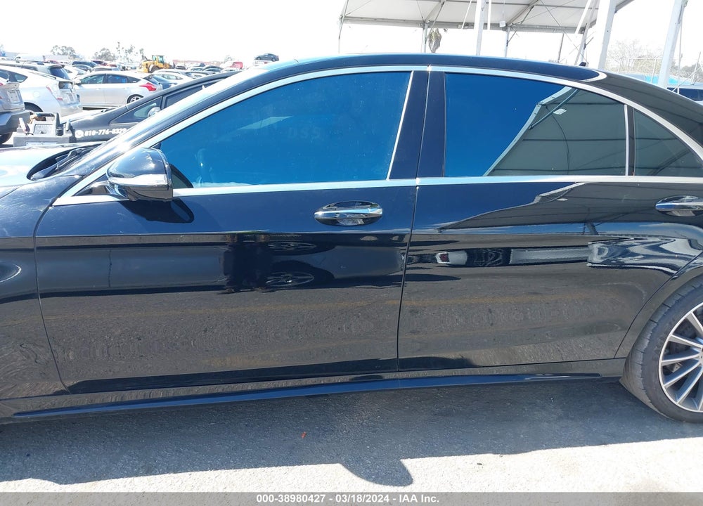 2017 MERCEDES-BENZ S 550 4MATIC VIN: WDDUG8FB8HA330811