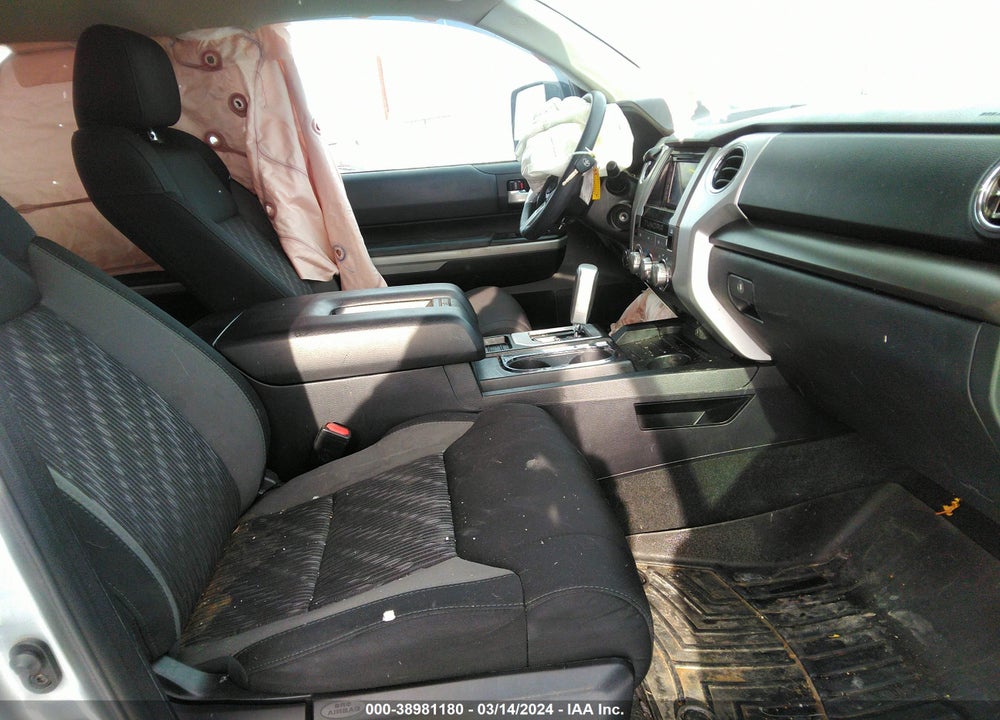 2019 TOYOTA TUNDRA SR5 5.7L V8 VIN: 5TFDY5F15KX832919