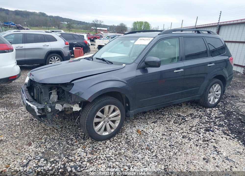 2013 SUBARU FORESTER 2.5X PREMIUM VIN: JF2SHACC1DH404253